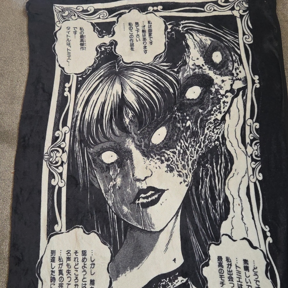 Junji Ito Horror Manga Graphic Throw Blanket